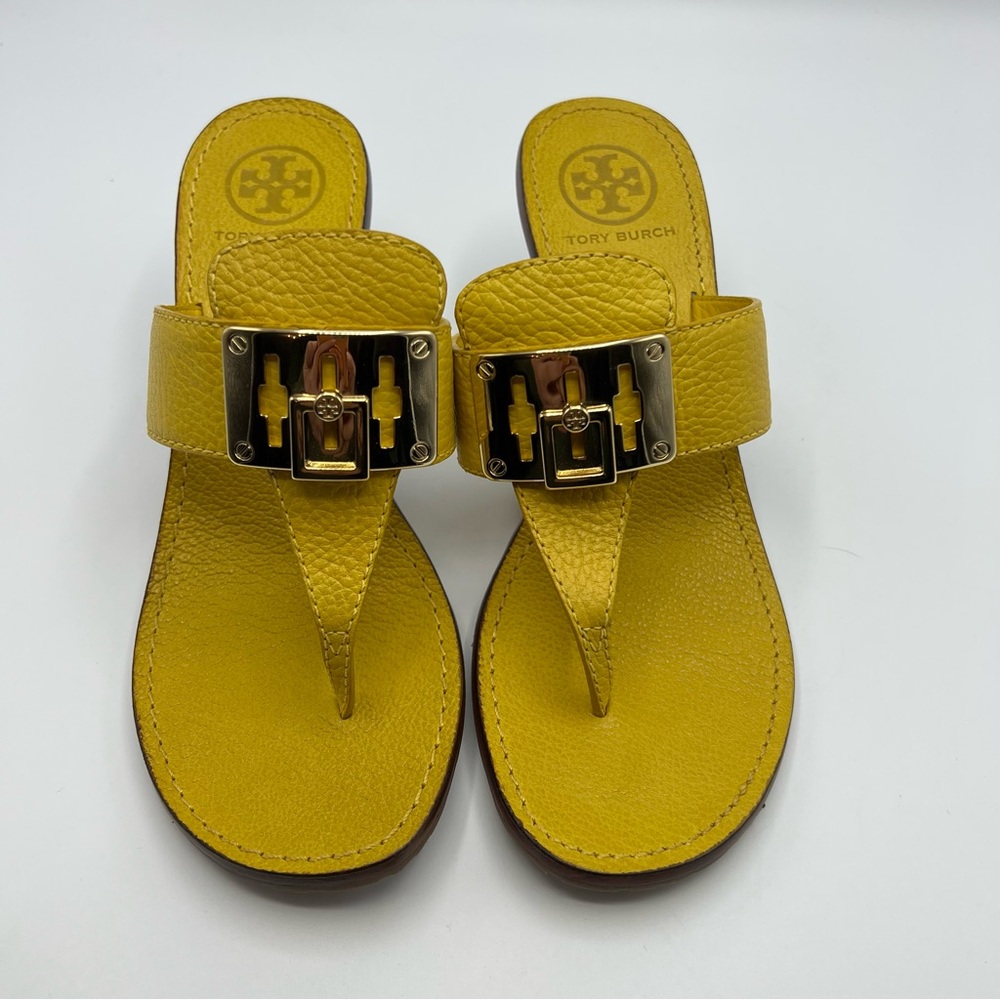 NWOB Tory Burch Women’s 7 M ray yellow Sibyll tumbled leather heels sandals